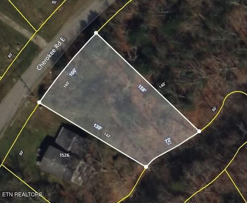 1528 Cherokee Rd E, Crossville, TN, 38572-6718 | Card Image