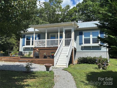 540 Meadow View Dr, Saluda, NC, 28773-8848 | Card Image