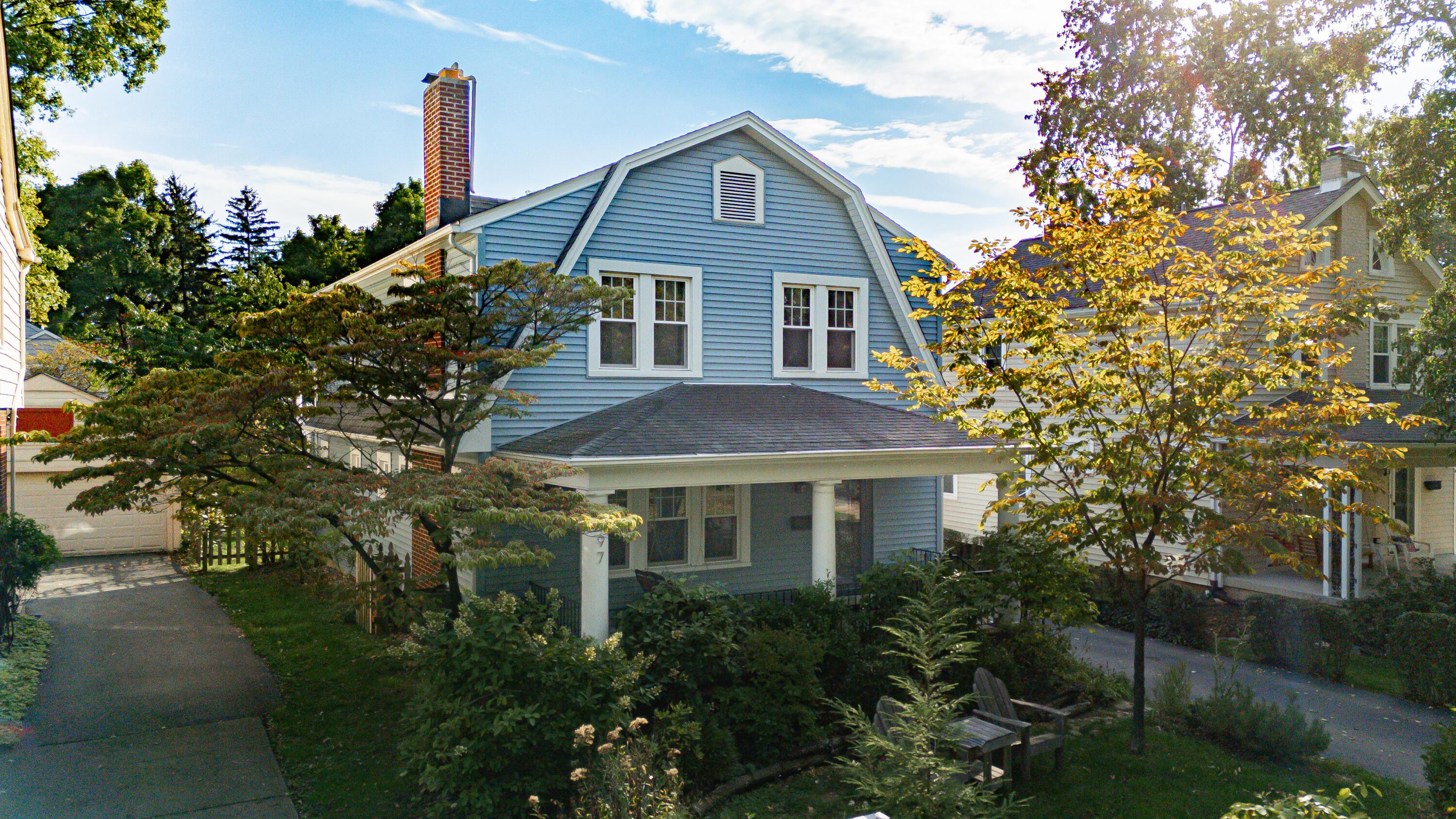 Dunedin Rd, Columbus, OH 43214