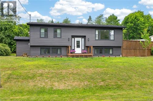 99 George St, Grand Bay Westfield, NB, E5K2H3 | Card Image