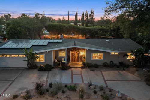 5351 Dubois Ave, Woodland Hills, CA, 91367-6018 | Card Image