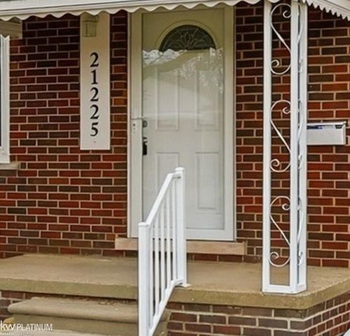 21225 Bon Brae St, Saint Clair Shores, MI, 48081-1836 | Card Image