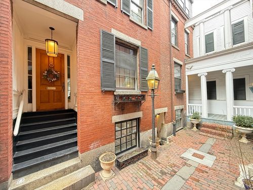 5 Rollins Pl, Boston, MA, 02114-3706 | Card Image
