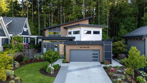 2207 Riviera Pl, Victoria, BC, V9B0Y5 | Card Image