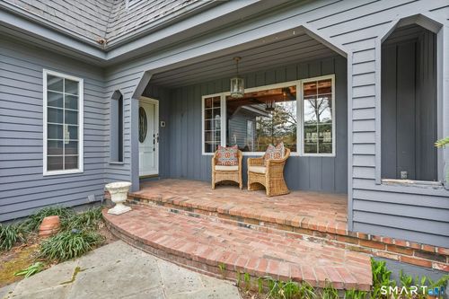 250 Tanglewood Rd, Stratford, CT, 06614-1636 | Card Image