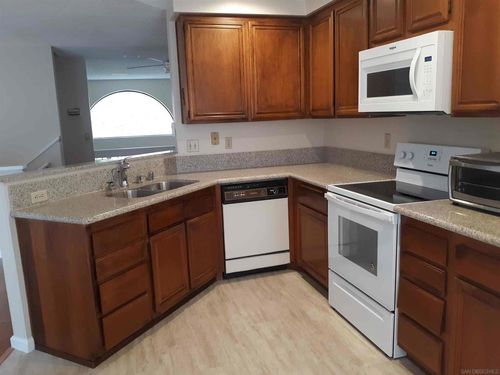 unit-b-9279 Lake Murray Blvd, San Diego, CA, 92119-1452 | Card Image