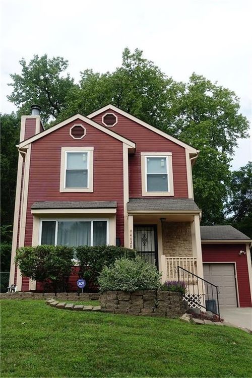 4028 Virginia Ave, Kansas City, MO, 64110-1320 | Card Image