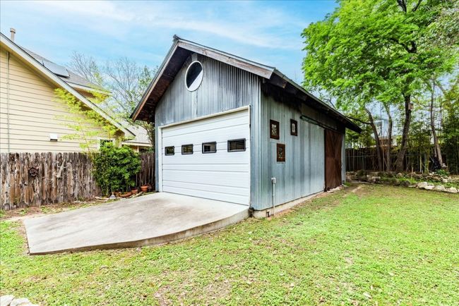 1713 S 5 Th St, House other with 2 bedrooms, 1 bathrooms and 2 parking in Austin TX | Image 19