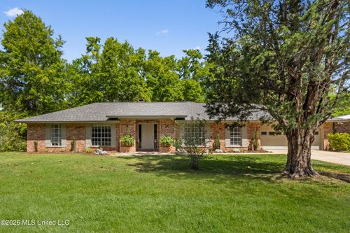 1407 Hellmers Ln, Ocean Springs, MS, 39564-4937 | Card Image