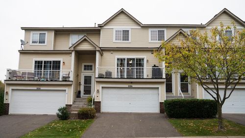 8086 Dana Path, Inver Grove Heights, MN, 55076-3807 | Card Image