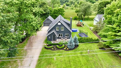 19203 Clement Rd, Northville, MI, 48167-1708 | Card Image