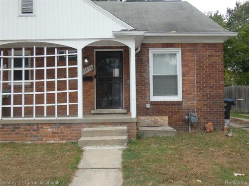15835 Evergreen Rd, Detroit, MI, 48223-1238 | Card Image