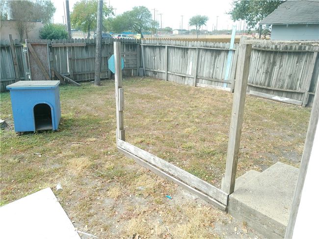 A - 3921 Chestnut St, Home with 2 bedrooms, 1 bathrooms and null parking in Corpus Christi TX | Image 9