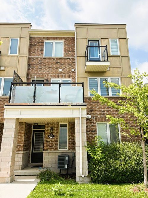 543 Goldenrod Lane, Kitchener, ON, N2R0L7 | Card Image