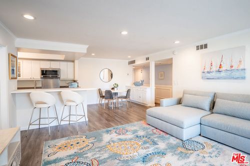 205-8145 Redlands St, Playa del Rey, CA, 90293-8031 | Card Image