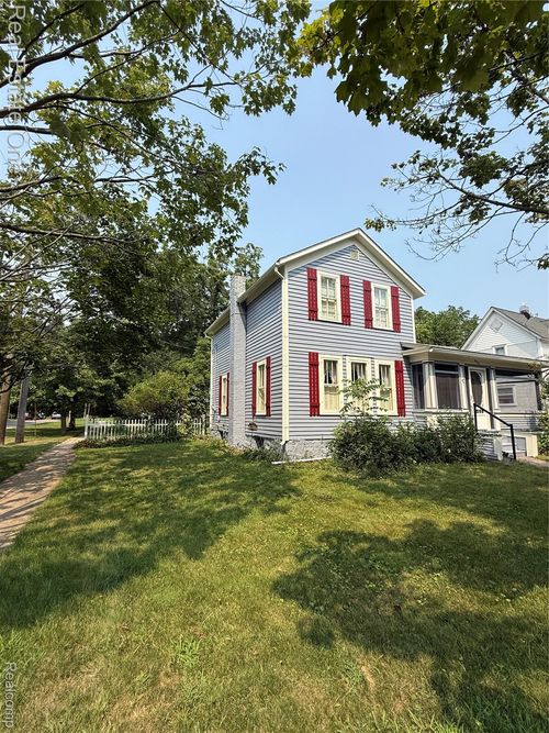322 Wetmore St, Howell, MI, 48843-1559 | Card Image