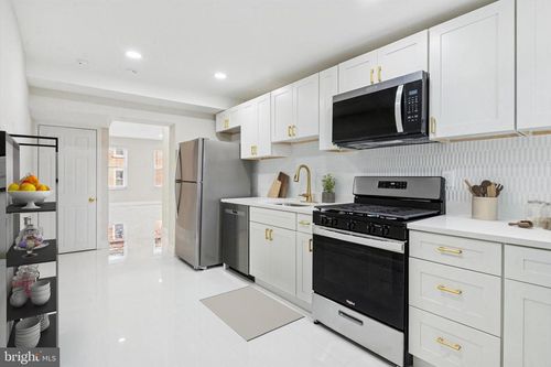 1108 W 3rd St, WILMINGTON, DE, 19805-3626 | Card Image