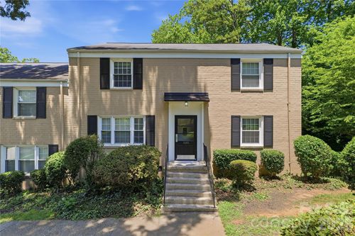 525 Wakefield Dr, Charlotte, NC, 28209-3860 | Card Image