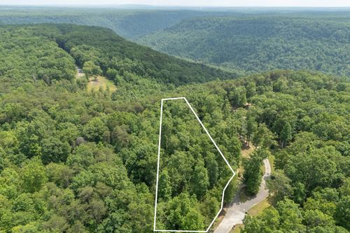 146 Falls Ln, Spencer, TN, 38585-4931 | Card Image