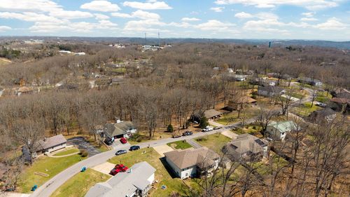 52 Northwoods Dr, Kimberling City, MO, 65686-9625 | Card Image