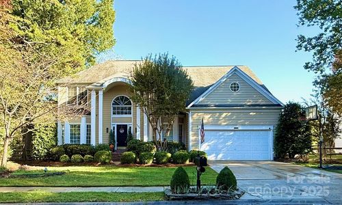 6600 Blue Sky Ln, Charlotte, NC, 28269-0873 | Card Image