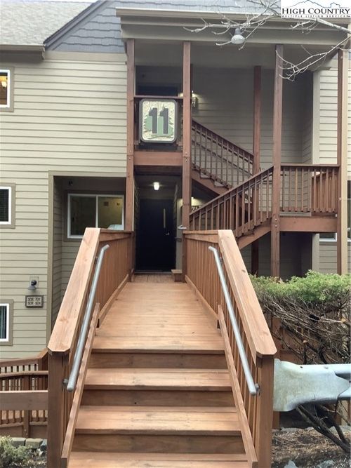 11703-111 Sugar Ski Dr, Sugar Mountain, NC, 28604-7145 | Card Image