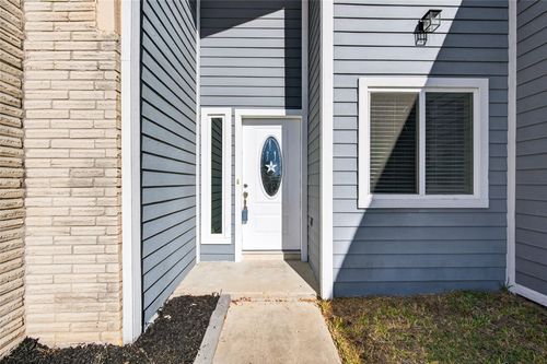 9638 Ravensworth Dr, Houston, TX, 77031-3120 | Card Image