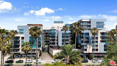 303-1755 Ocean Ave, Santa Monica, CA, 90402-1413 | Card Image