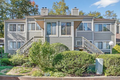 132 Stone Mdw, South Salem, NY, 10590-2411 | Card Image