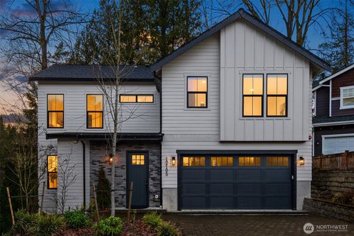 12105 Ne 105th St, Kirkland, WA, 98033-8849 | Card Image