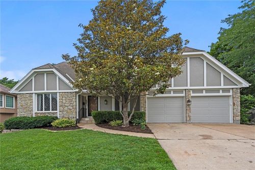 9602 W 116th St, Overland Park, KS, 66210-2835 | Card Image