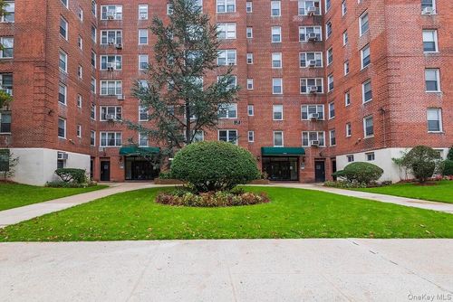 3f-14214 26th Ave, Flushing, NY, 11354-1701 | Card Image