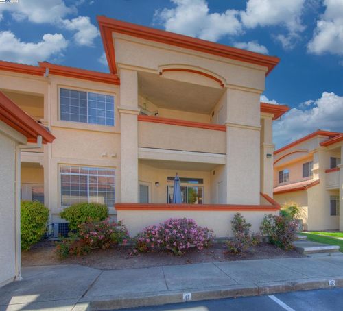 apt-d-7090 Dublin Meadows St, Dublin, CA, 94568-3866 | Card Image