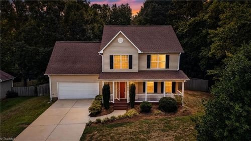 7523 Kristen Dr, Oak Ridge, NC, 27310-9699 | Card Image