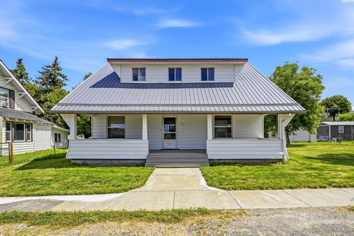 212 C St, Endicott, WA, 99125-5108 | Card Image