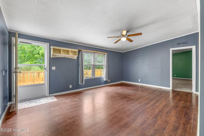107 Indian Cave Dr, House other with 4 bedrooms, 2 bathrooms and null parking in Richlands NC | Image 6