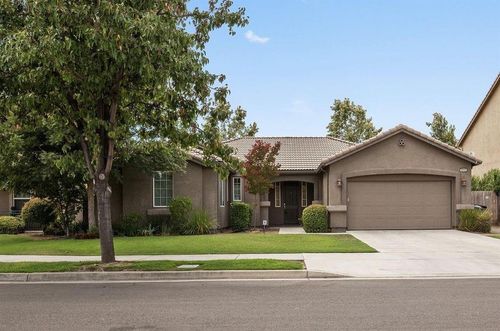 2313 N Silvervale St, Visalia, CA, 93291-8011 | Card Image