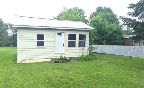 1203 Mountain Ave, Walhalla, ND, 58282-4110 | Card Image