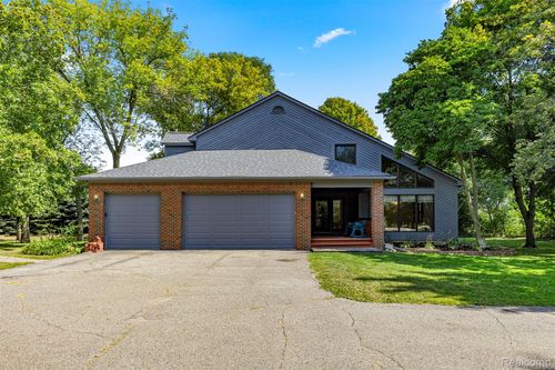 18990 Beck Rd, Northville, MI, 48168-9283 | Card Image