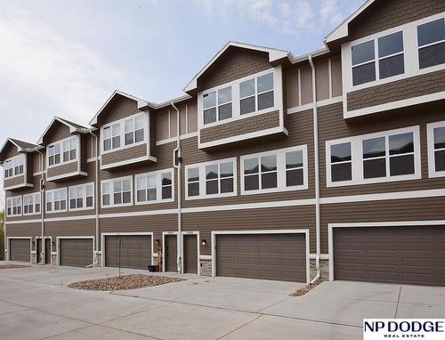 20856 S Plz, Elkhorn, NE, 68022-4448 | Card Image