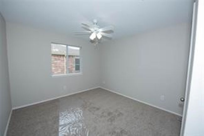 1410 Eagles Nest Trl, House other with 4 bedrooms, 2 bathrooms and null parking in Krum TX | Image 24