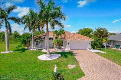 18259 Royal Hammock Boulevard, House other with 3 bedrooms, 2 bathrooms and null parking in Naples FL | Image 2