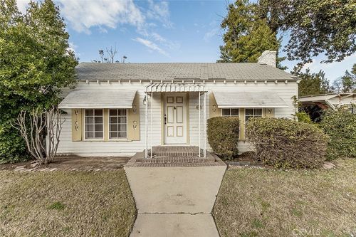 643 E Vassar Ave, Fresno, CA, 93704-6128 | Card Image