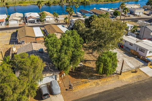 194 Tanglewood Ln, Bullhead City, AZ, 86442-4626 | Card Image