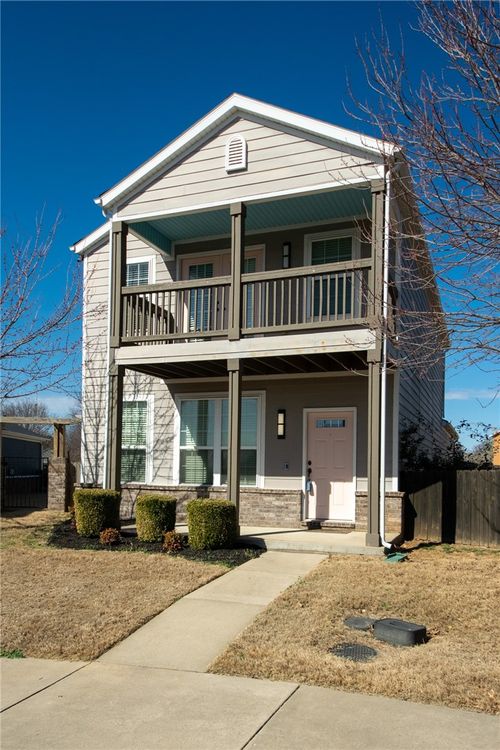 4272 W Bradstreet Ln, Fayetteville, AR, 72704-7542 | Card Image