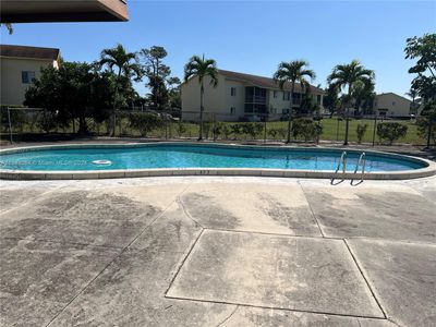 17 - 2106 Sherwood Forest Blvd, Condo with 2 bedrooms, 1 bathrooms and null parking in West Palm Beach FL | Image 3