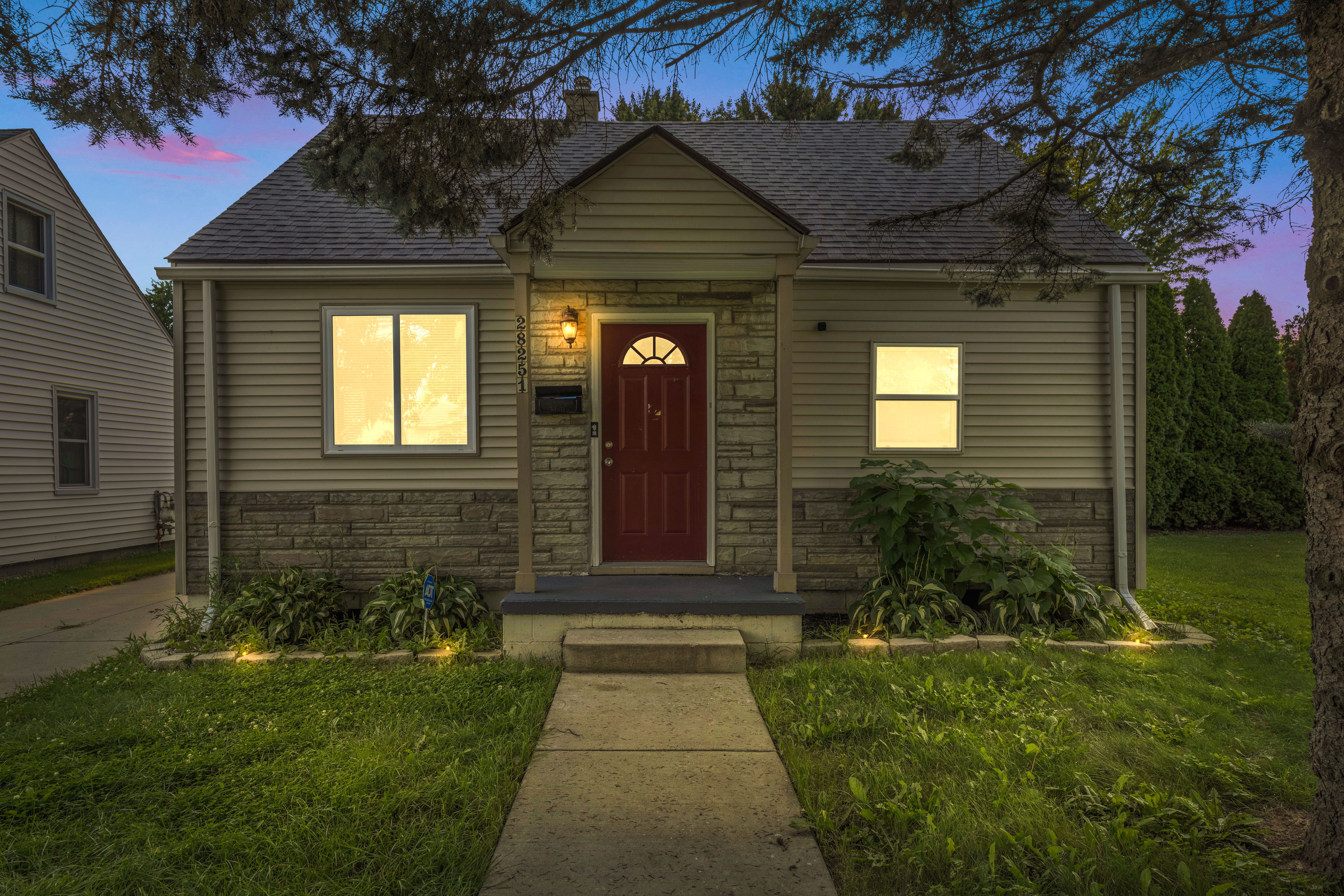 Ginley St, Roseville, MI 48066