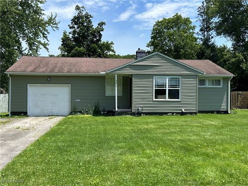 3917 Arden Boulevard, Youngstown, OH, 44511 | Card Image