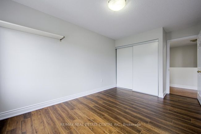 359 Bussel Cres, House attached with 3 bedrooms, 3 bathrooms and 1 parking in Milton ON | Image 22
