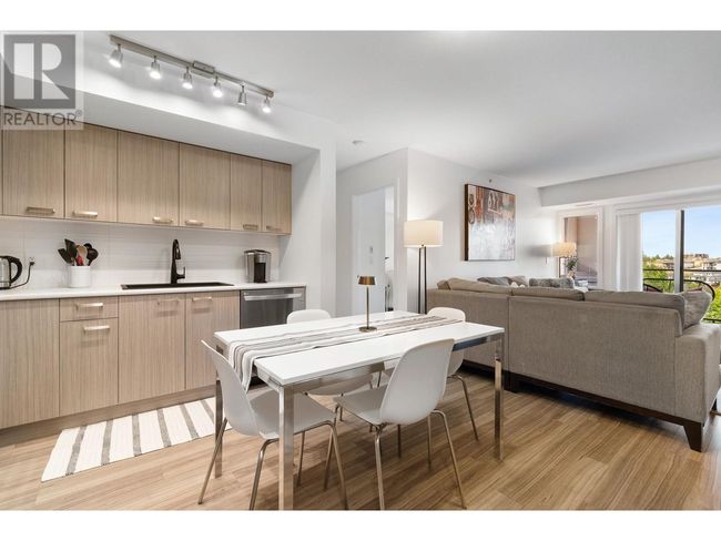 PH2 - 775 Academy Way, Condo with 3 bedrooms, 3 bathrooms and 1 parking in Kelowna BC | Image 10